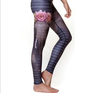 Teeki Love the Elephant yoga pant